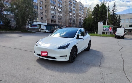 Tesla Model Y I, 2021 год, 4 800 000 рублей, 1 фотография