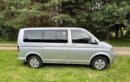 Volkswagen Caravelle T5, 2009 год, 1 340 000 рублей, 4 фотография