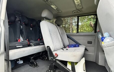 Volkswagen Caravelle T5, 2009 год, 1 340 000 рублей, 7 фотография