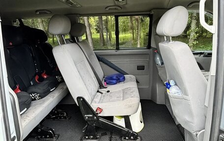 Volkswagen Caravelle T5, 2009 год, 1 340 000 рублей, 8 фотография