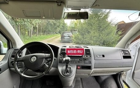 Volkswagen Caravelle T5, 2009 год, 1 340 000 рублей, 6 фотография