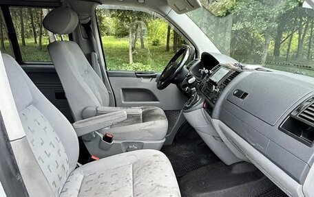 Volkswagen Caravelle T5, 2009 год, 1 340 000 рублей, 9 фотография