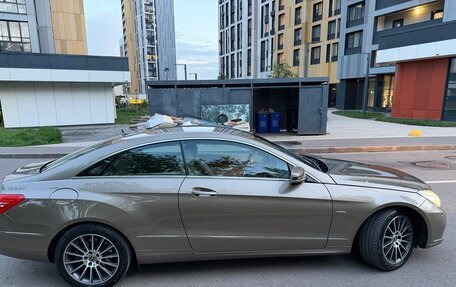 Mercedes-Benz E-Класс, 2012 год, 1 600 000 рублей, 11 фотография