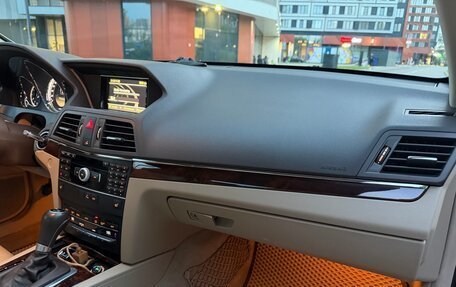Mercedes-Benz E-Класс, 2012 год, 1 600 000 рублей, 14 фотография