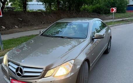 Mercedes-Benz E-Класс, 2012 год, 1 600 000 рублей, 8 фотография