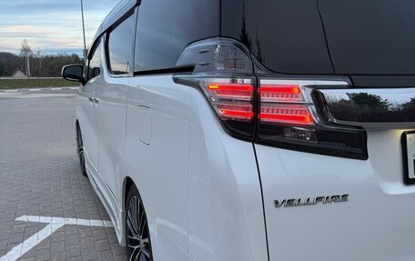 Toyota Vellfire II, 2016 год, 3 150 000 рублей, 7 фотография