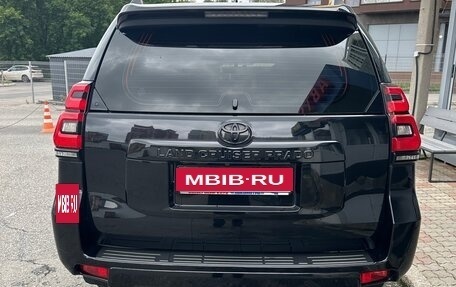 Toyota Land Cruiser Prado 150 рестайлинг 2, 2019 год, 4 400 000 рублей, 2 фотография