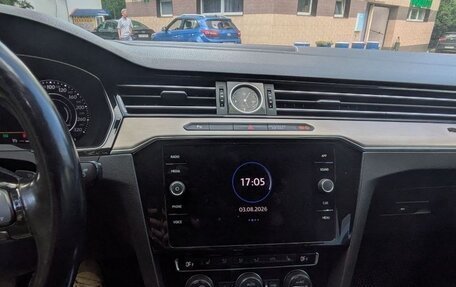 Volkswagen Passat B8 рестайлинг, 2018 год, 1 250 000 рублей, 7 фотография