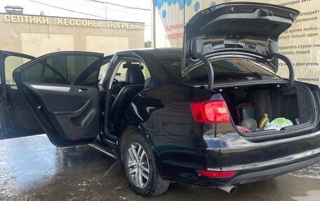Volkswagen Jetta VI, 2012 год, 890 000 рублей, 2 фотография