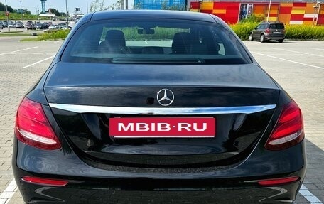 Mercedes-Benz E-Класс, 2019 год, 3 585 000 рублей, 5 фотография