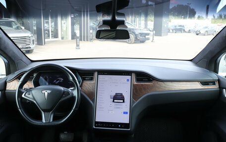Tesla Model X I, 2018 год, 3 799 000 рублей, 13 фотография