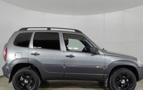 Chevrolet Niva I рестайлинг, 2018 год, 860 000 рублей, 8 фотография