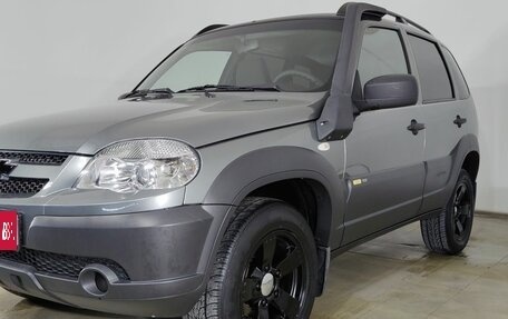 Chevrolet Niva I рестайлинг, 2018 год, 860 000 рублей, 24 фотография