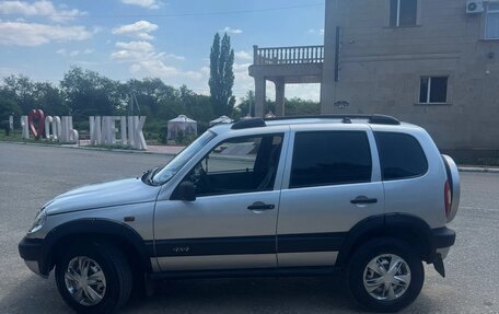 Chevrolet Niva I рестайлинг, 2003 год, 285 000 рублей, 3 фотография