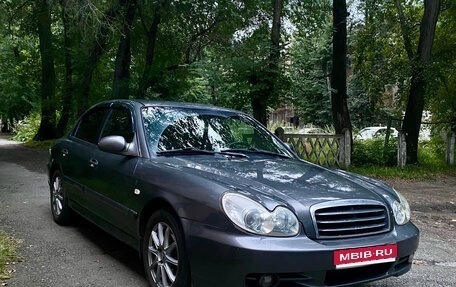 Hyundai Sonata IV рестайлинг, 2005 год, 430 000 рублей, 1 фотография