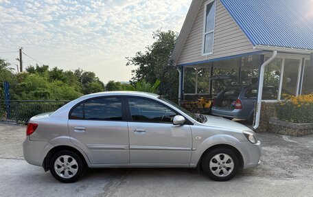 KIA Rio II, 2011 год, 650 000 рублей, 2 фотография