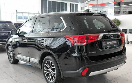 Mitsubishi Outlander III рестайлинг 3, 2018 год, 3 250 000 рублей, 8 фотография
