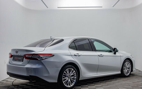 Toyota Camry, 2018 год, 2 820 000 рублей, 5 фотография