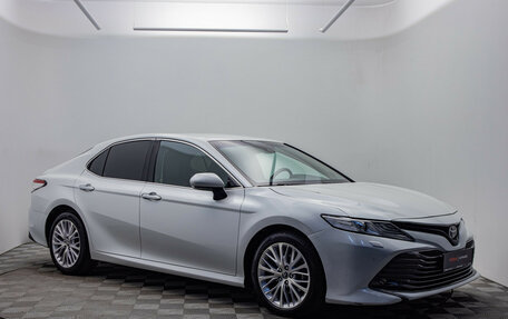 Toyota Camry, 2018 год, 2 820 000 рублей, 8 фотография