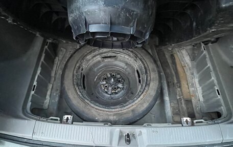 Toyota Matrix, 2004 год, 330 000 рублей, 6 фотография