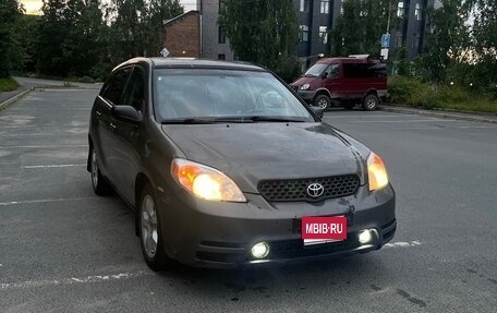 Toyota Matrix, 2004 год, 330 000 рублей, 1 фотография