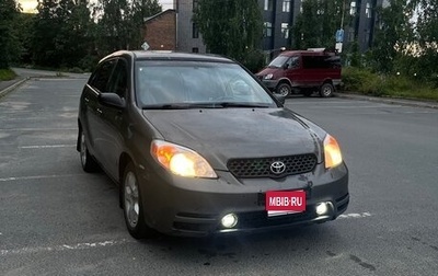 Toyota Matrix, 2004 год, 330 000 рублей, 1 фотография