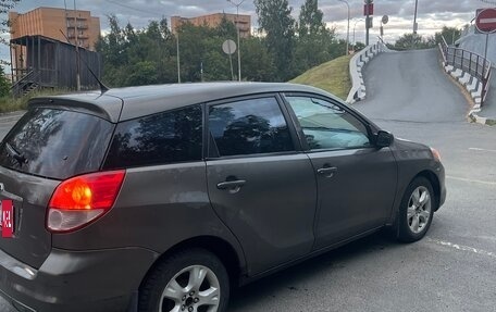 Toyota Matrix, 2004 год, 330 000 рублей, 3 фотография