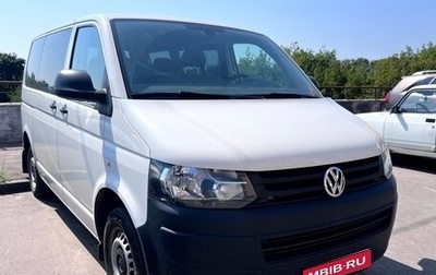 Volkswagen Caravelle T5, 2013 год, 2 500 000 рублей, 1 фотография