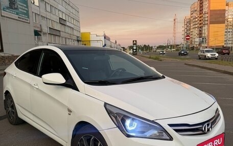 Hyundai Solaris II рестайлинг, 2015 год, 850 000 рублей, 1 фотография