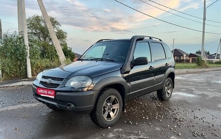 Chevrolet Niva I рестайлинг, 2019 год, 800 000 рублей, 1 фотография
