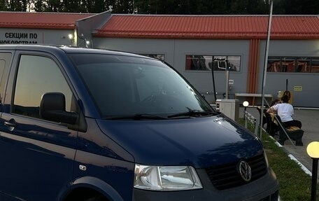 Volkswagen Transporter T5 рестайлинг, 2009 год, 1 950 000 рублей, 2 фотография