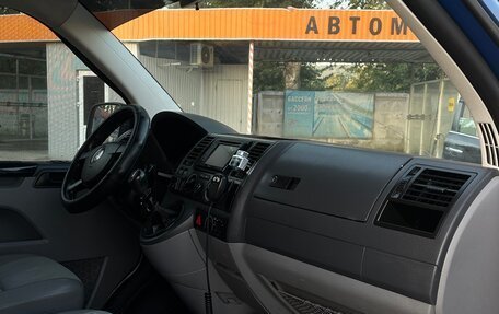 Volkswagen Transporter T5 рестайлинг, 2009 год, 1 950 000 рублей, 17 фотография