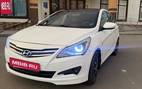 Hyundai Solaris II рестайлинг, 2015 год, 850 000 рублей, 2 фотография