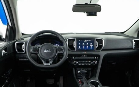 KIA Sportage IV рестайлинг, 2018 год, 1 999 990 рублей, 6 фотография