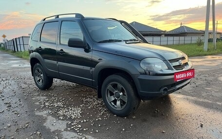 Chevrolet Niva I рестайлинг, 2019 год, 800 000 рублей, 3 фотография