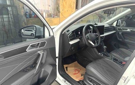 Volkswagen Tiguan II, 2022 год, 2 750 000 рублей, 5 фотография