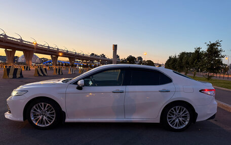 Toyota Camry, 2018 год, 3 200 000 рублей, 4 фотография