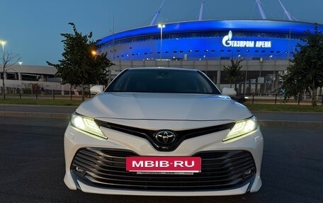 Toyota Camry, 2018 год, 3 200 000 рублей, 2 фотография