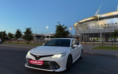Toyota Camry, 2018 год, 3 200 000 рублей, 3 фотография