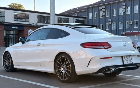 Mercedes-Benz C-Класс, 2018 год, 2 500 000 рублей, 10 фотография