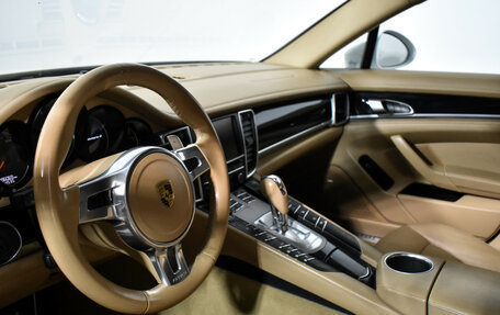 Porsche Panamera II рестайлинг, 2016 год, 2 750 000 рублей, 9 фотография
