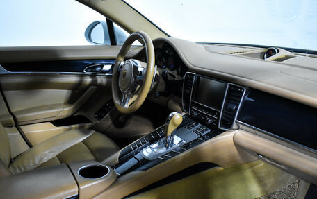 Porsche Panamera II рестайлинг, 2016 год, 2 750 000 рублей, 13 фотография