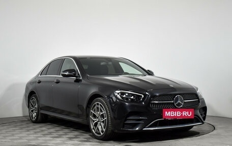 Mercedes-Benz E-Класс, 2020 год, 3 790 000 рублей, 4 фотография