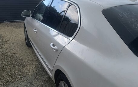 Skoda Superb III рестайлинг, 2012 год, 950 000 рублей, 13 фотография