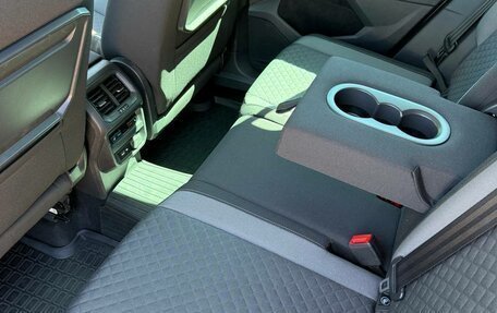 Volkswagen Tiguan II, 2018 год, 2 580 000 рублей, 12 фотография