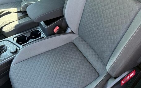 Volkswagen Tiguan II, 2018 год, 2 580 000 рублей, 13 фотография