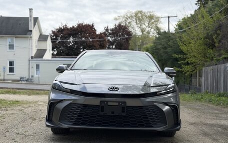 Toyota Camry, 2025 год, 3 450 000 рублей, 2 фотография
