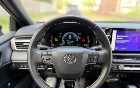 Toyota Camry, 2025 год, 3 450 000 рублей, 6 фотография