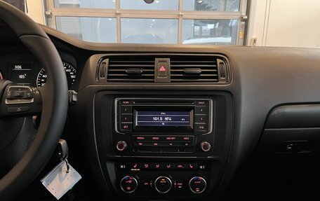 Volkswagen Jetta VI, 2014 год, 923 000 рублей, 13 фотография