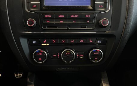 Volkswagen Jetta VI, 2014 год, 923 000 рублей, 15 фотография